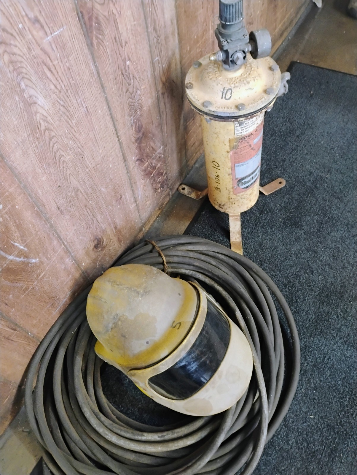 Sandblasting Hood Kit w/ Air Supply Hose & Bullard Air Filter Regulator