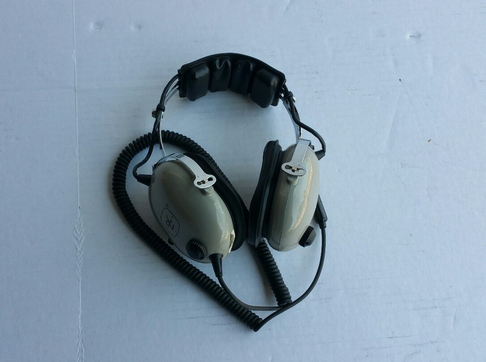 Aeroprobe Electronic Tool Detection System with two activators