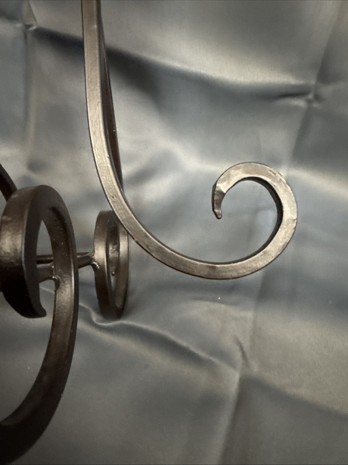 Vintage - Wrought Iron -Ornate Scroll Display Easel - Plate/Picture/Book/Artwrk