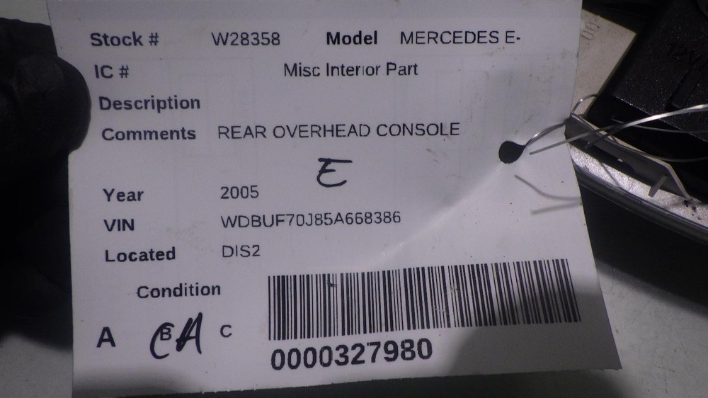 05 MERCEDES E500 REAR OVERHEAD CONSOLE