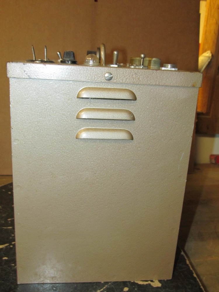 Speedotron Model C-600 Power Pack Brown Line