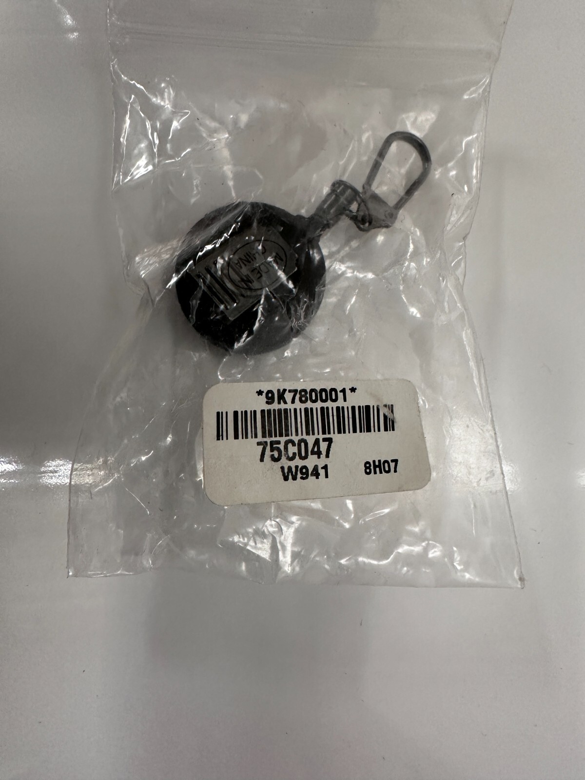 ORVIS Magnetic Faced Zinger Clip-On