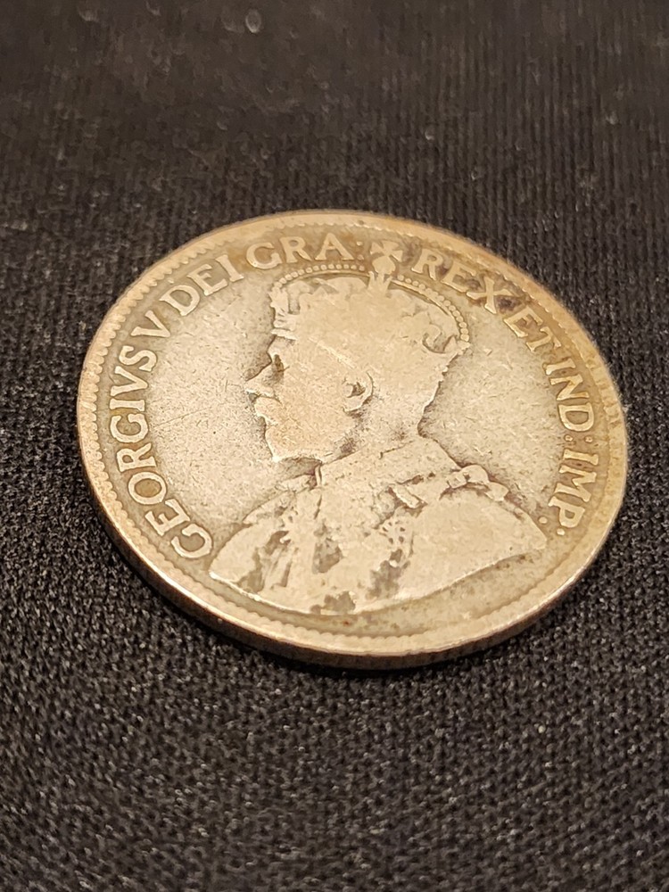 1915 Canada 25 Cents Silver Coin