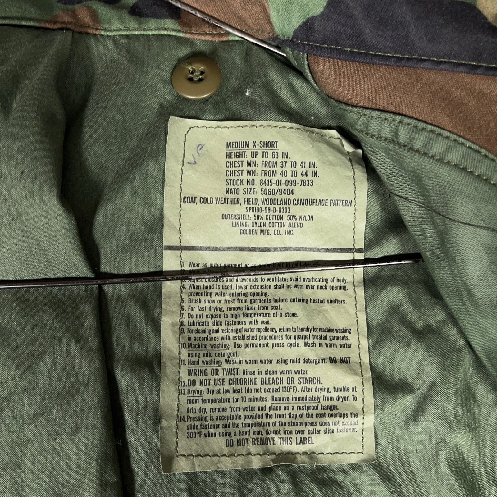 Vintage M65 Field Jacket U.S. Army Woodland Camo Medium XShort 90s USA Named