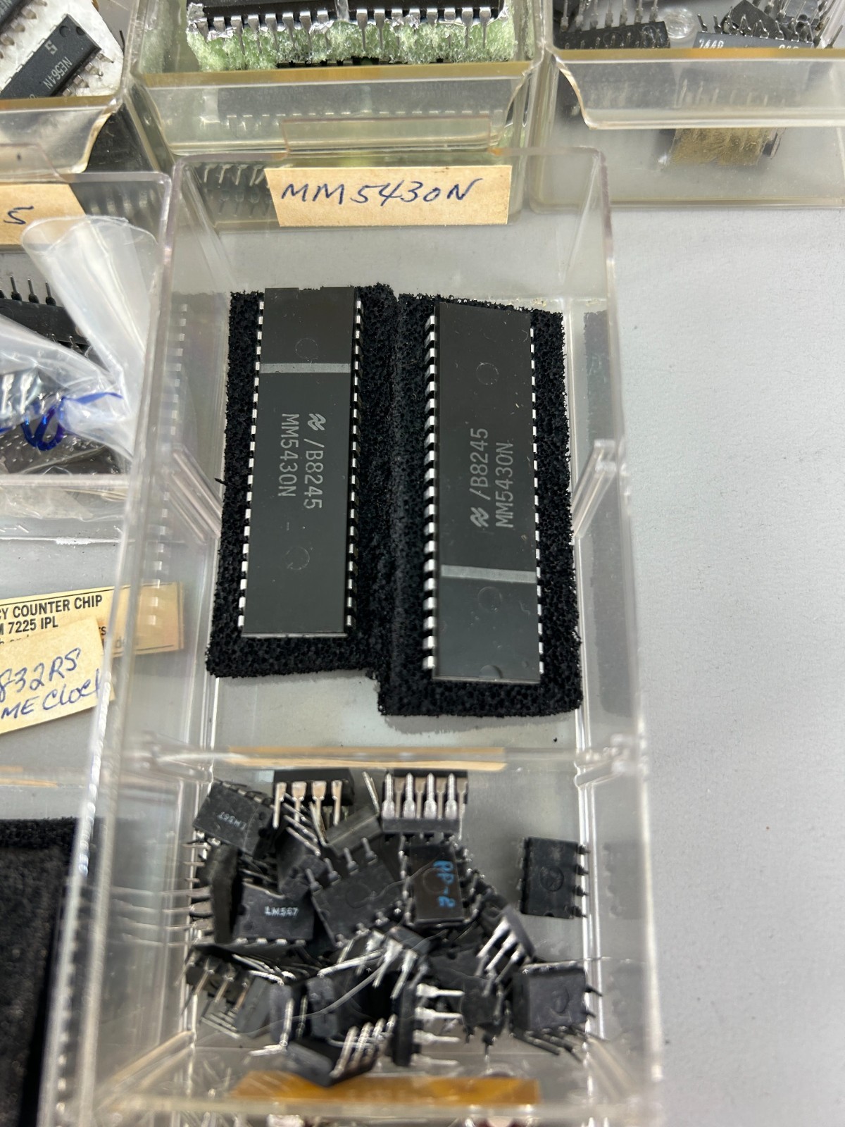 Vintage Integrated Circuits IC Lot Electronics Radio Repair New Old Stock