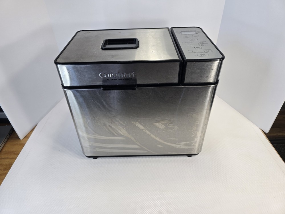 CUISINART CBK-100 2-Pound Programmable Breadmaker - Stainless Steel