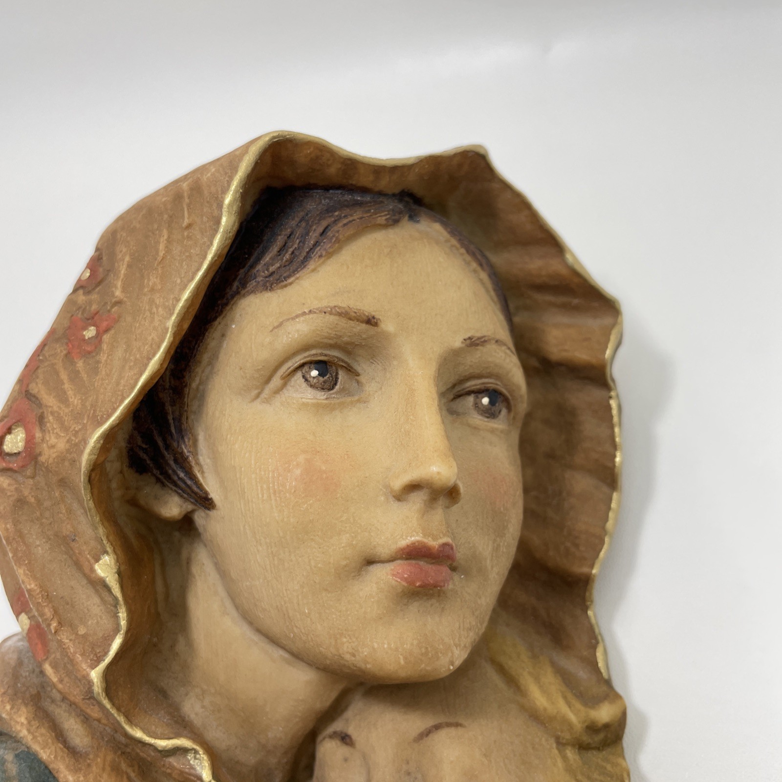 Mary & Baby Jesus Solid Resin Wall Plaque 7” Madonna Religious Decor Hand Painte