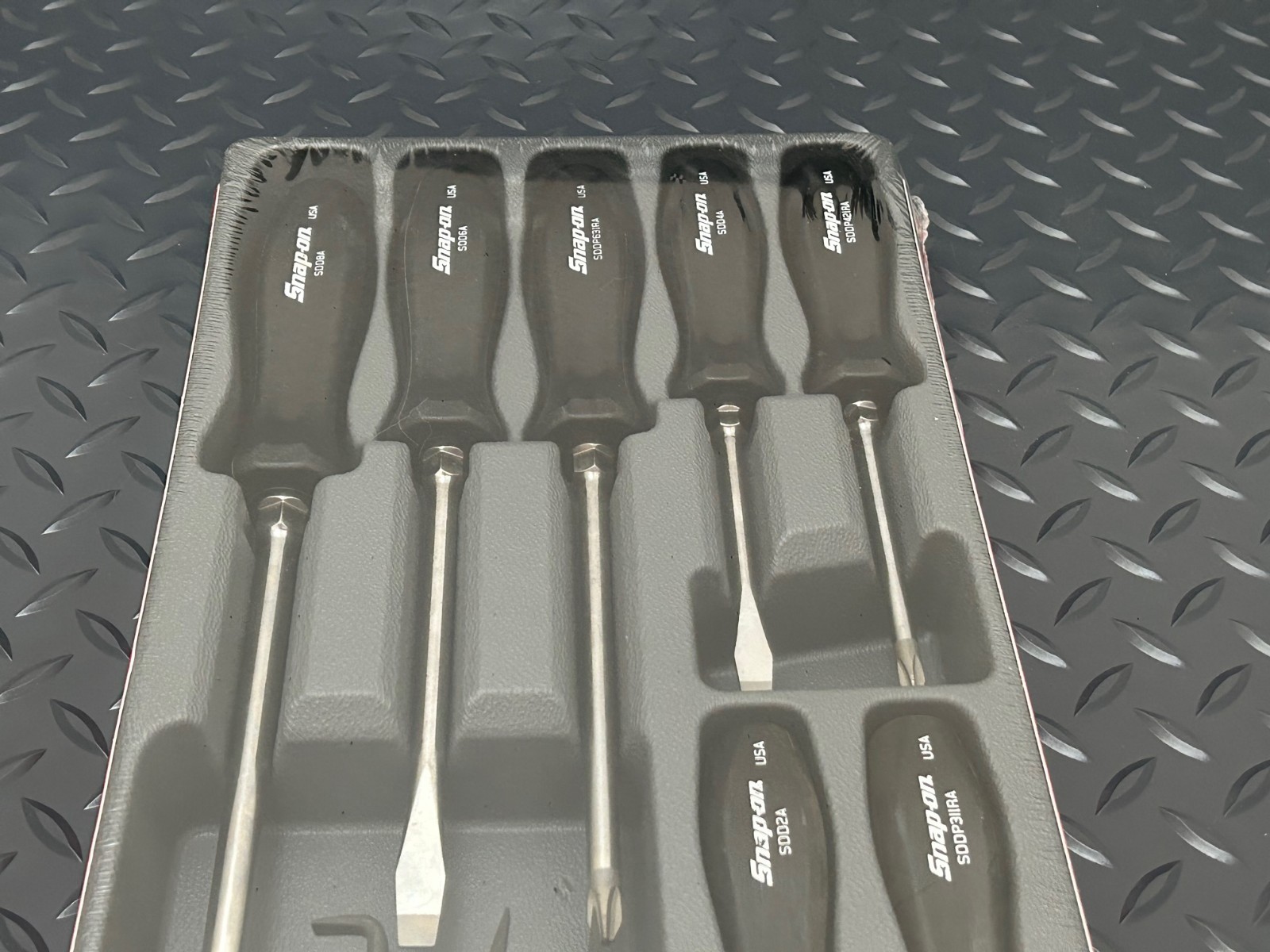 Snap On 10pc Black Hard Handle Combination Screwdriver Prybar Set SDDDPBX100 New