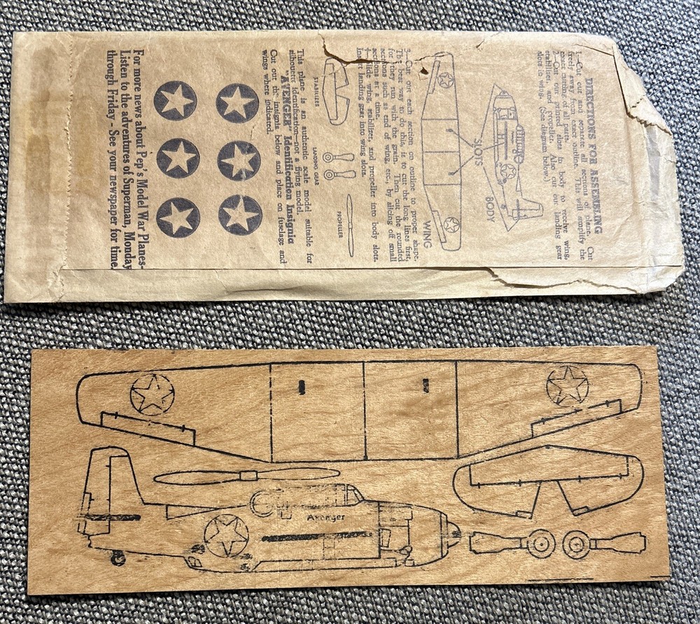 WWII Kelloggs Pep Model War Plane, Grumman Avenger