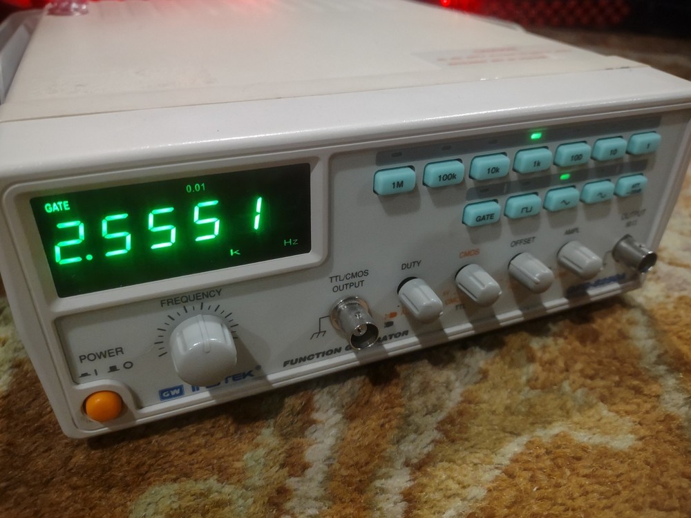Function Generator GFG-8250A by GW INSTEK Used Circuit Electronics Workshop Unit