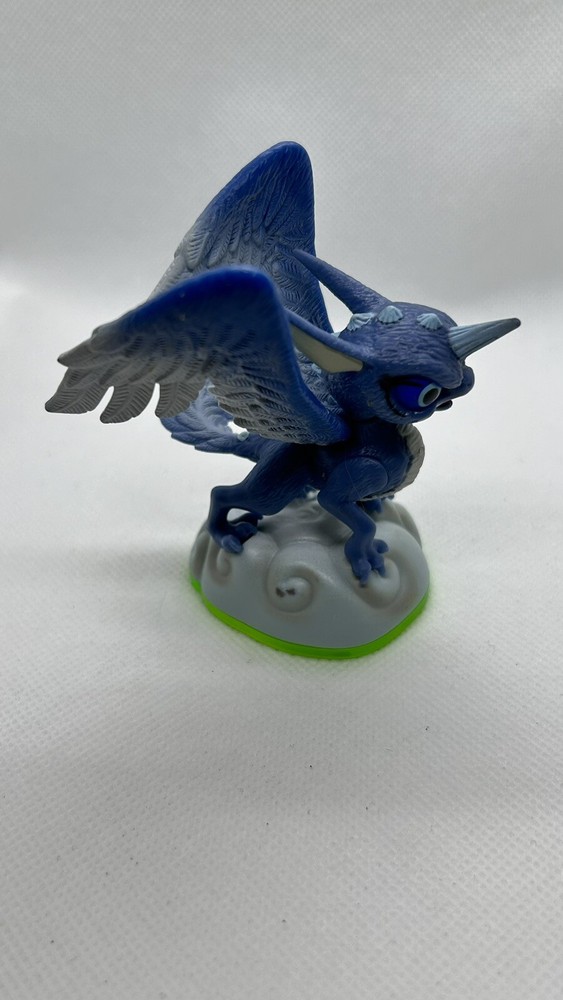 WHIRLWIND Skylanders Activision Toy Figure w/ Trading Card Sticker Code 2011