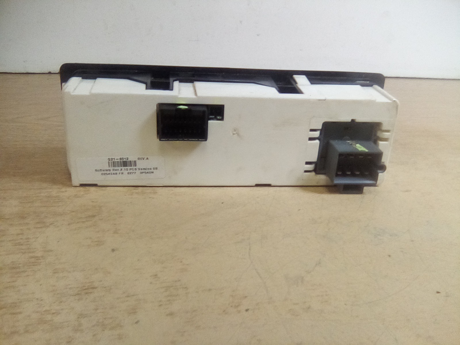 Peterbilt 387 OEM Q21-6012 Climate Control "MISSING KNOB"