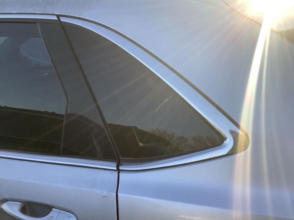 EDGE 2015 Glove Box 4559343