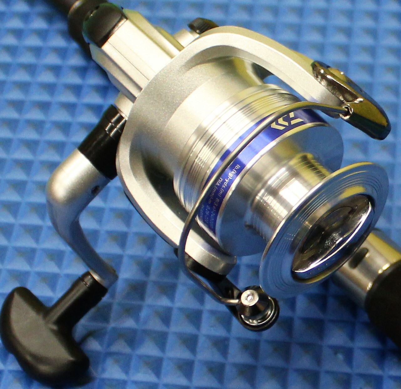 Daiwa Shock Spinning Combo 7' 0" Rod W/3000-2B Reel 2BB DSK30-2B/F702M