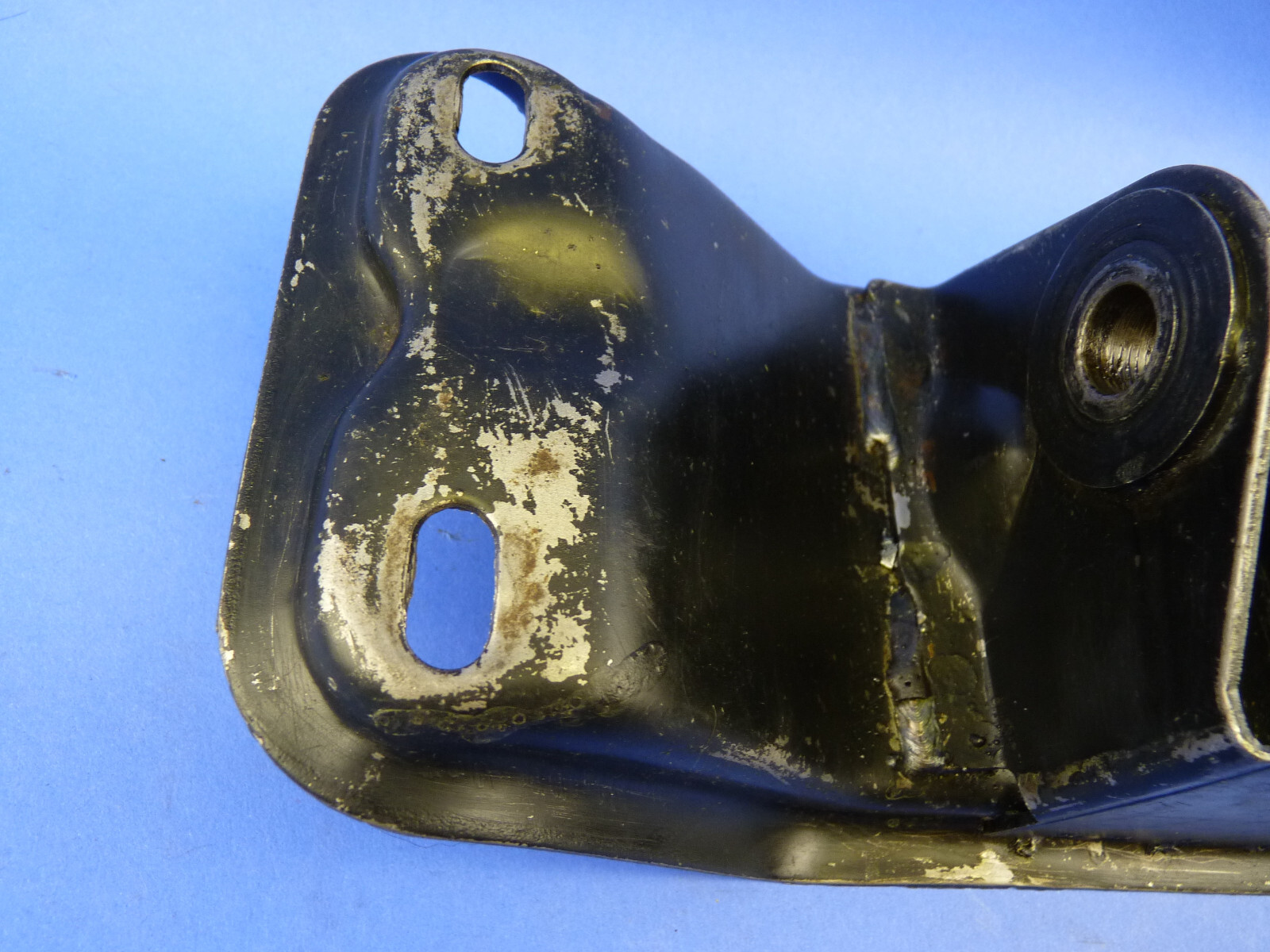 Alfa Romeo Spider 2000 1971-94 GTV rear transmission support bracket