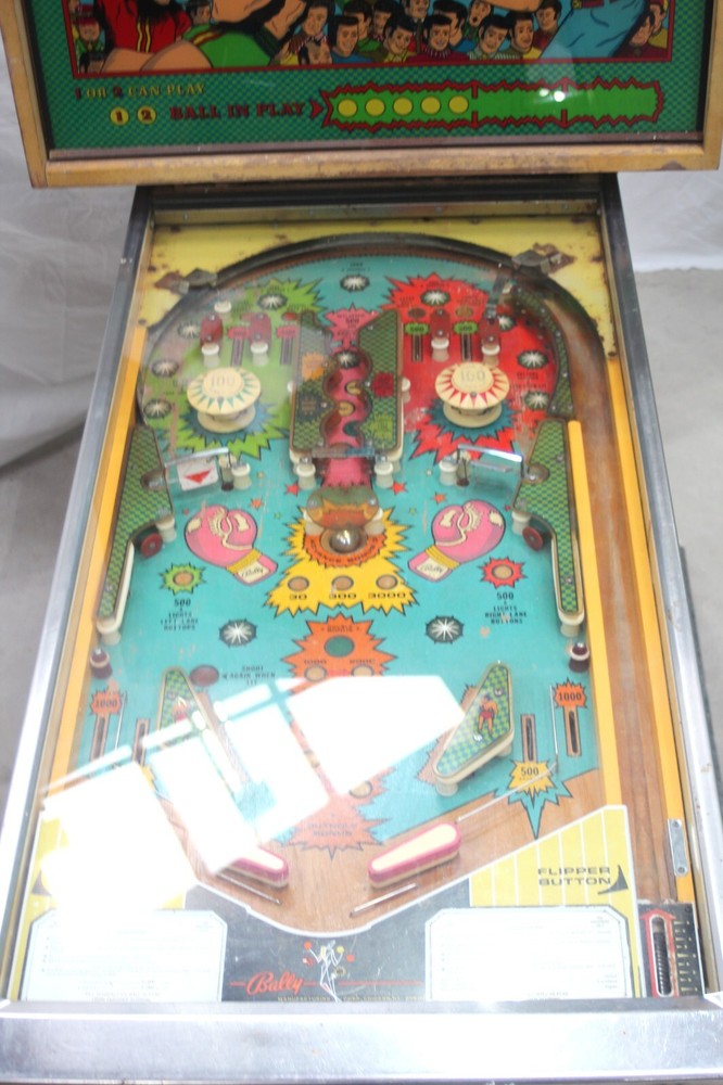 1975 Bally Knockout Pinball Machine- Plays, Needs Some Work