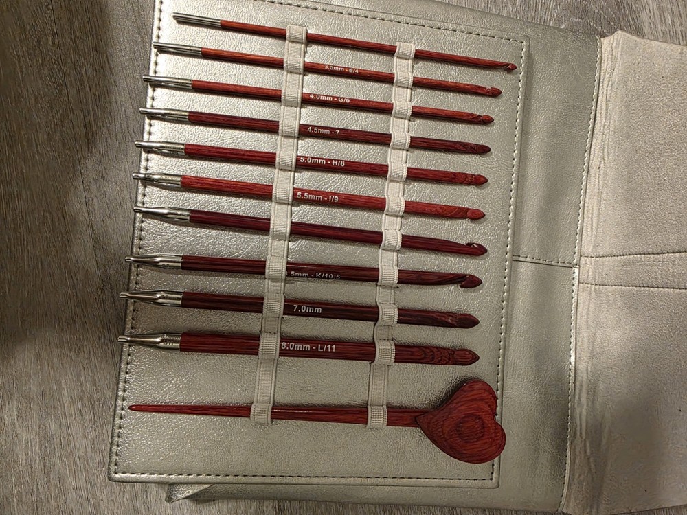 KnitPro Crochet Hook Set: Amore - Knitting Pins Set - Gift Set