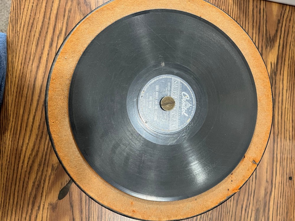 Phonograph Advertising Display - Not working