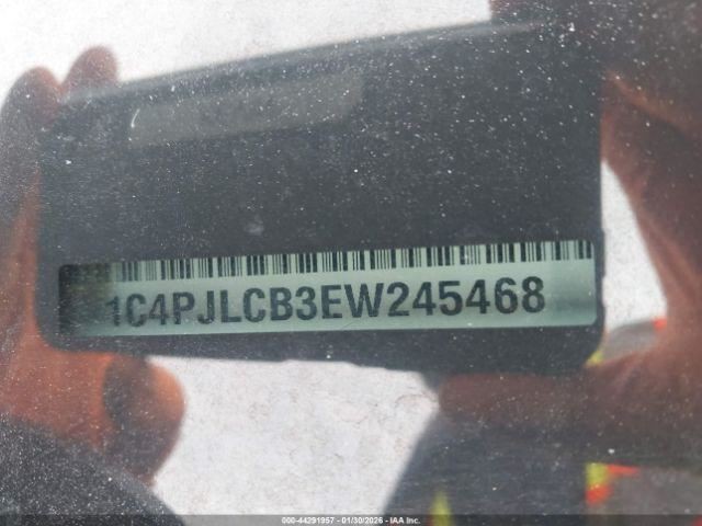 CHEROKEE 2014 Glove Box 5000174