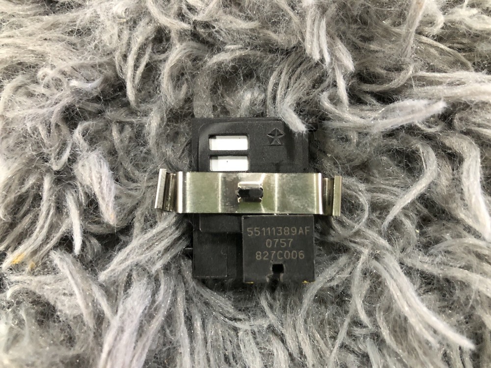 2017-2019 Alfa Romeo Giulia WINDSHIELD HUMIDITY TEMPERATURE SENSOR UNIT OEM ST38