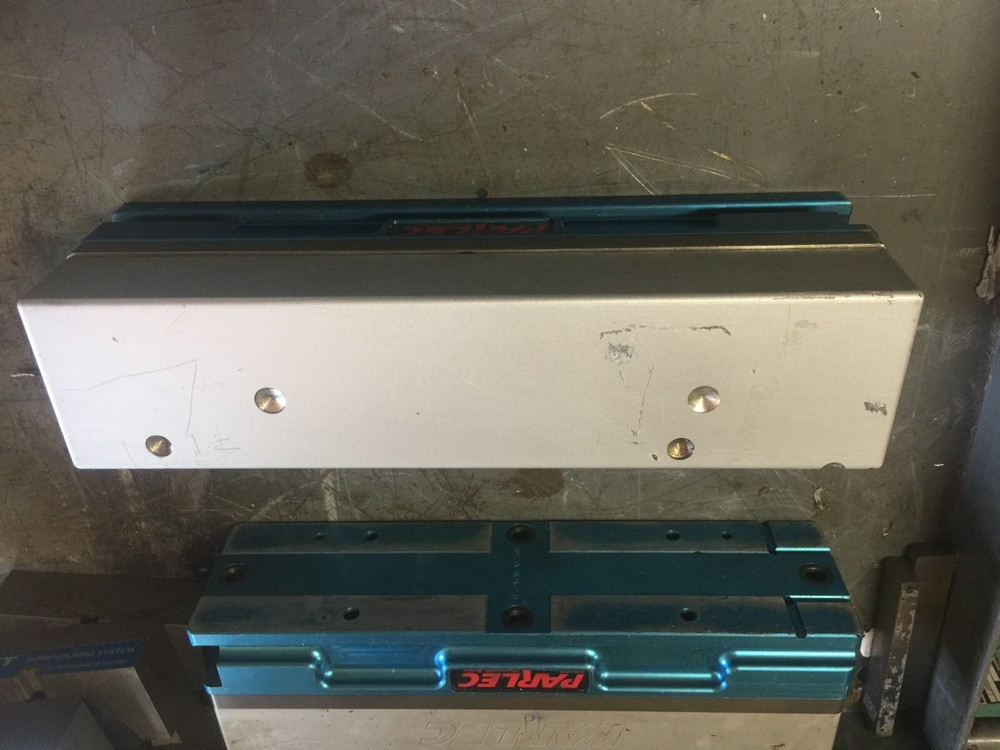 PARLEC 4 " VISE DOULE ACTION - SOLID JAW