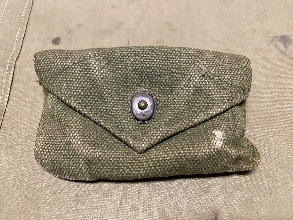 ORIGINAL WWII US ARMY INFANTRY M1942 FIRST AID CARLISLE BANDAGE CARRY BELT POUCH