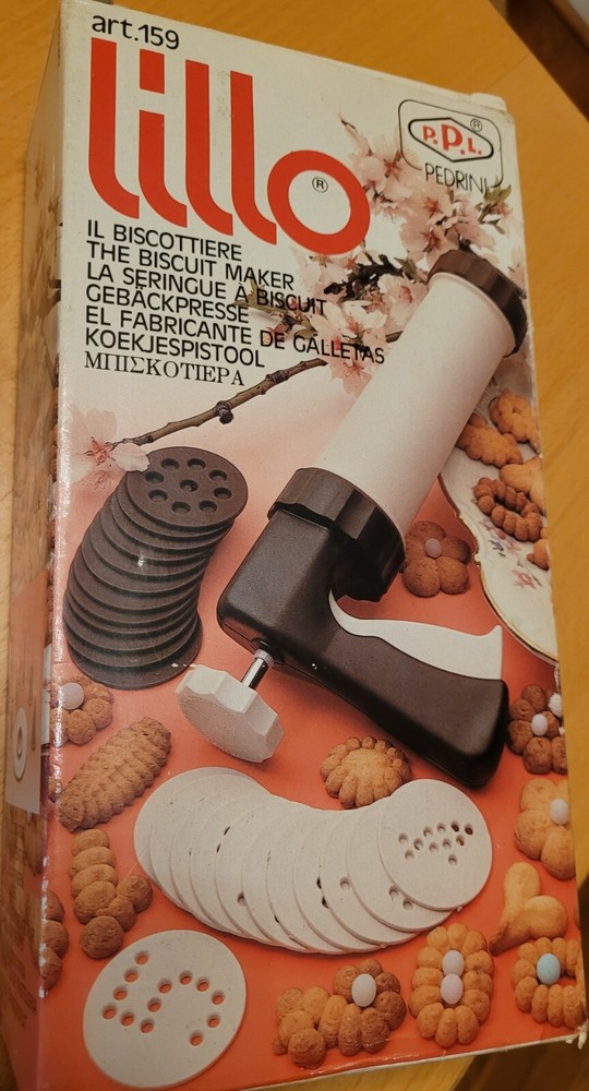 Vintage Lillo Biscuit Maker with 24 Discs NEW! (Complete set)