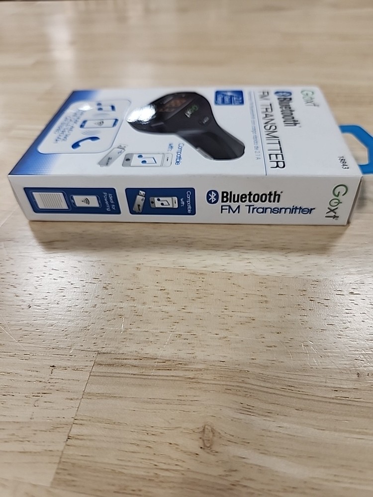 Direct Plug Bluetooth/fm Transmitter 18843 Small Fast Charge Built In Mic