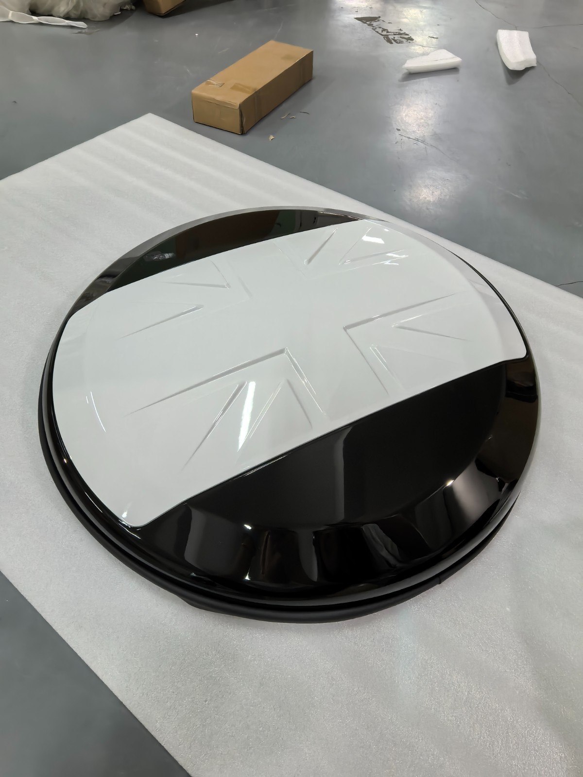 U.S. STOCK Fuji White Spare Tire Cover Fits Land Rover Defender 2020-2025 2026