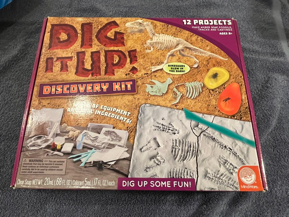 Dig It Up! Discovery Kit By MindWare - 12 Projects NEW