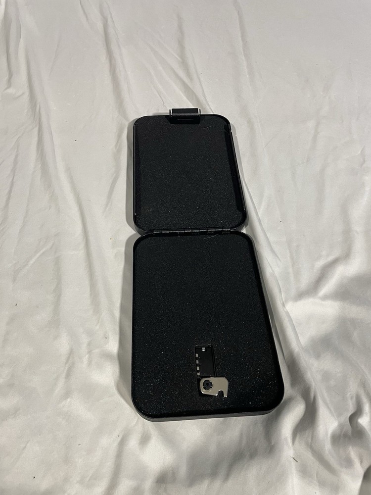 GunVault Nanovault NV300 Code Never Set —Clean -Black