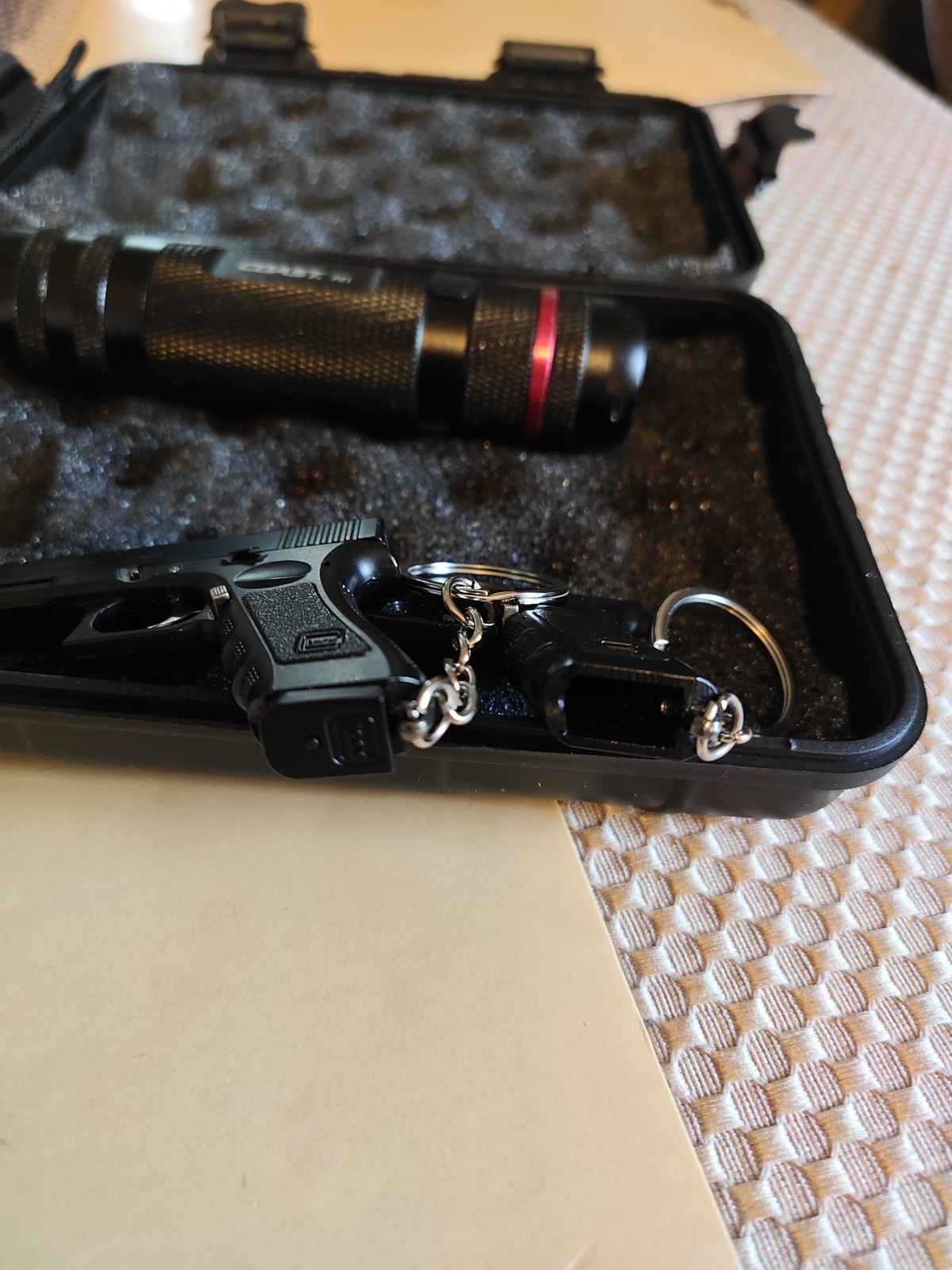 2 GL0CK 17 Mini Firearm Gun Pistol KEYCHAIN & Coast Flashlight, Includes Case