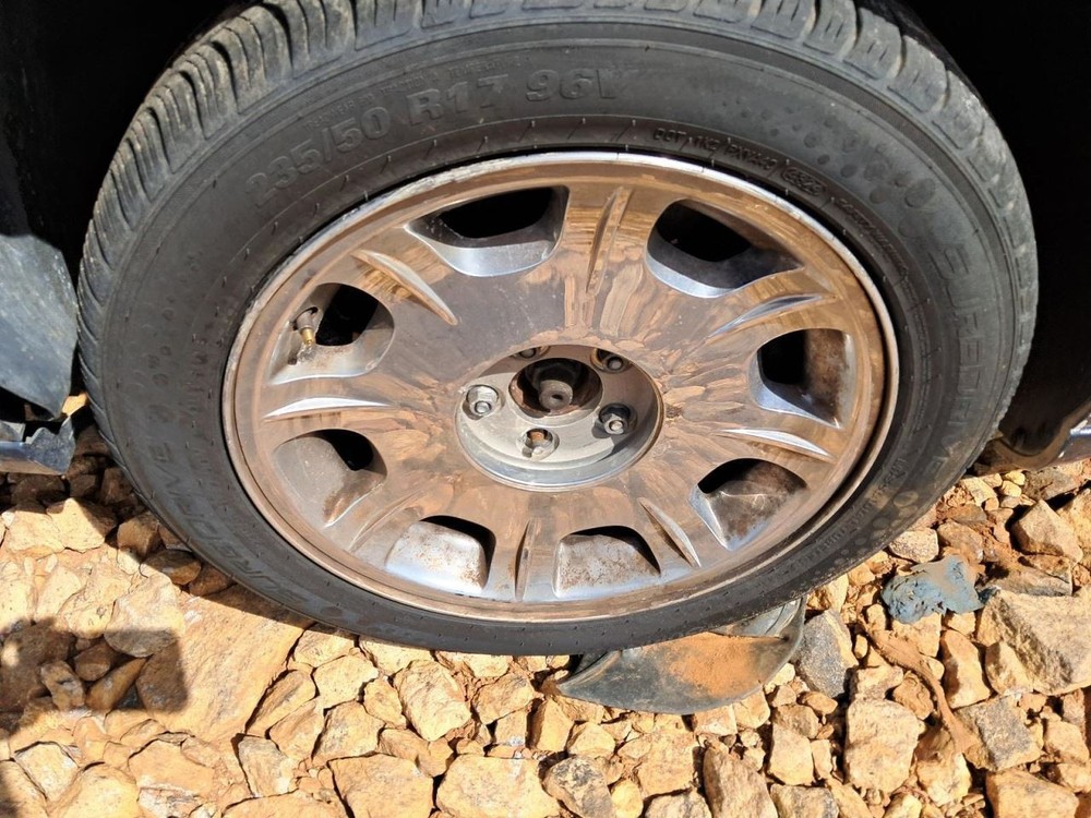 DTS 2006 Glove Box 4813610