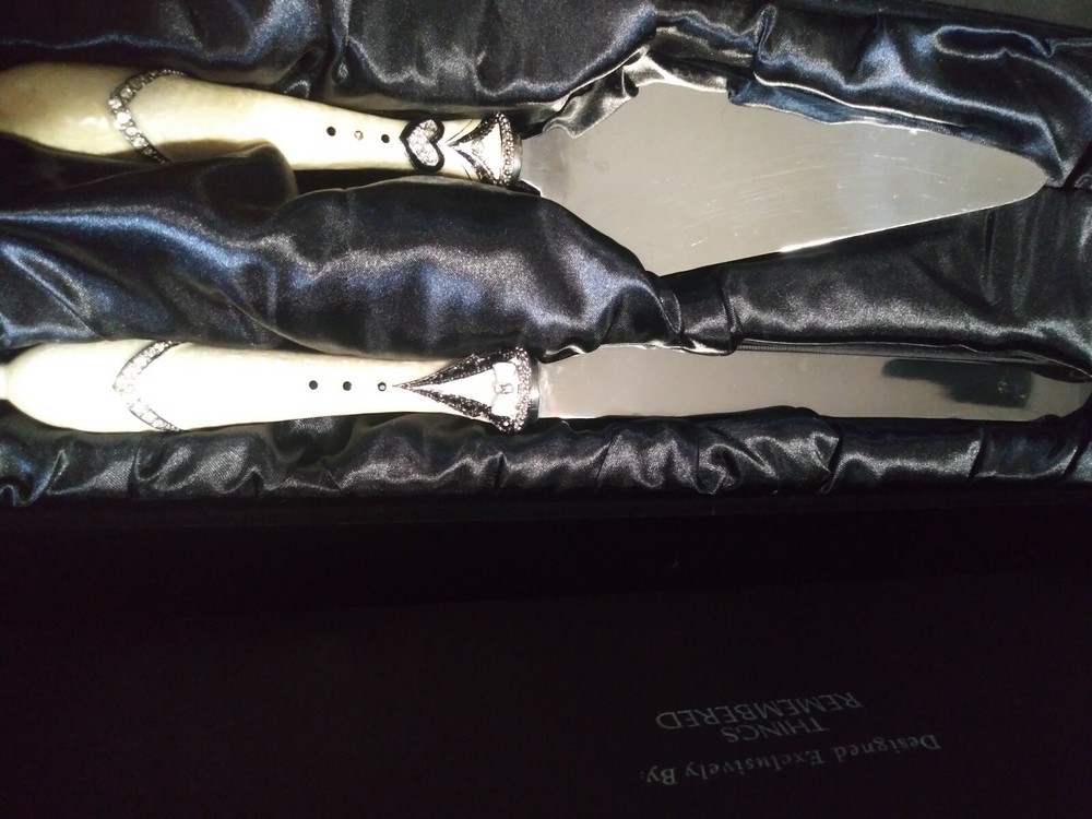 Things Remembered Wedding Cake Serving Set