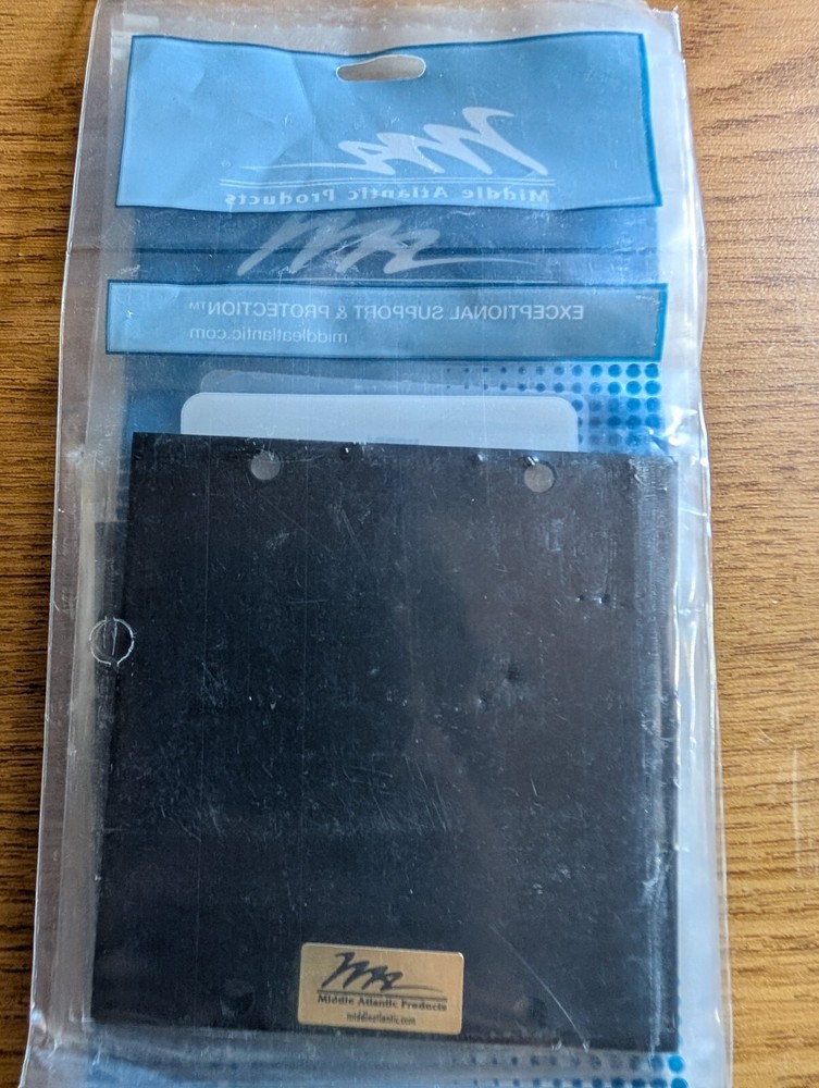 Middle Atlantic UCPB1 SINGLE UPC BLANK PNL