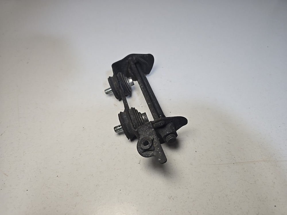 Yamaha MT-07 2014 - 2021 Front Forward Tank Mounting Bracket/Hinge