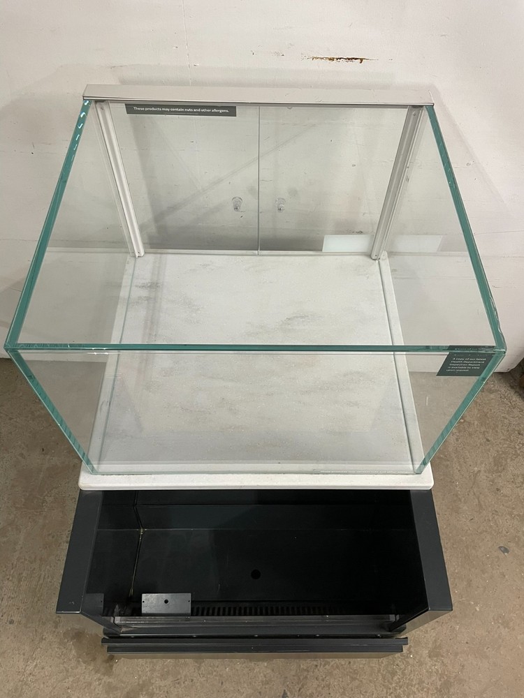 Structural Concept SBZ2852DR 28" Glass Top Display Case
