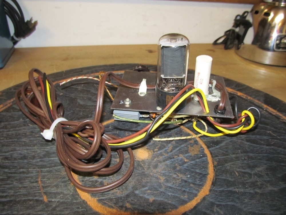 Vintage Small 1 Tube 50L6 Amplifier