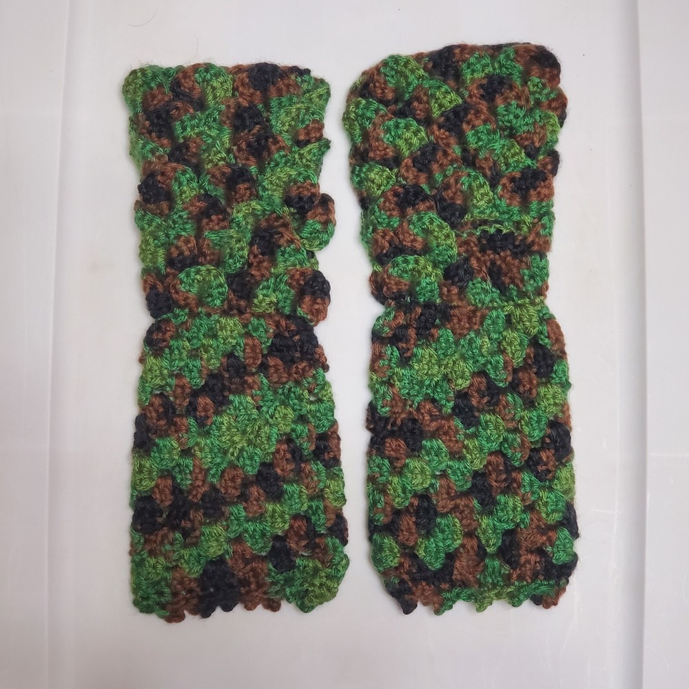 Crocheted Scaled Fingerless Mitts