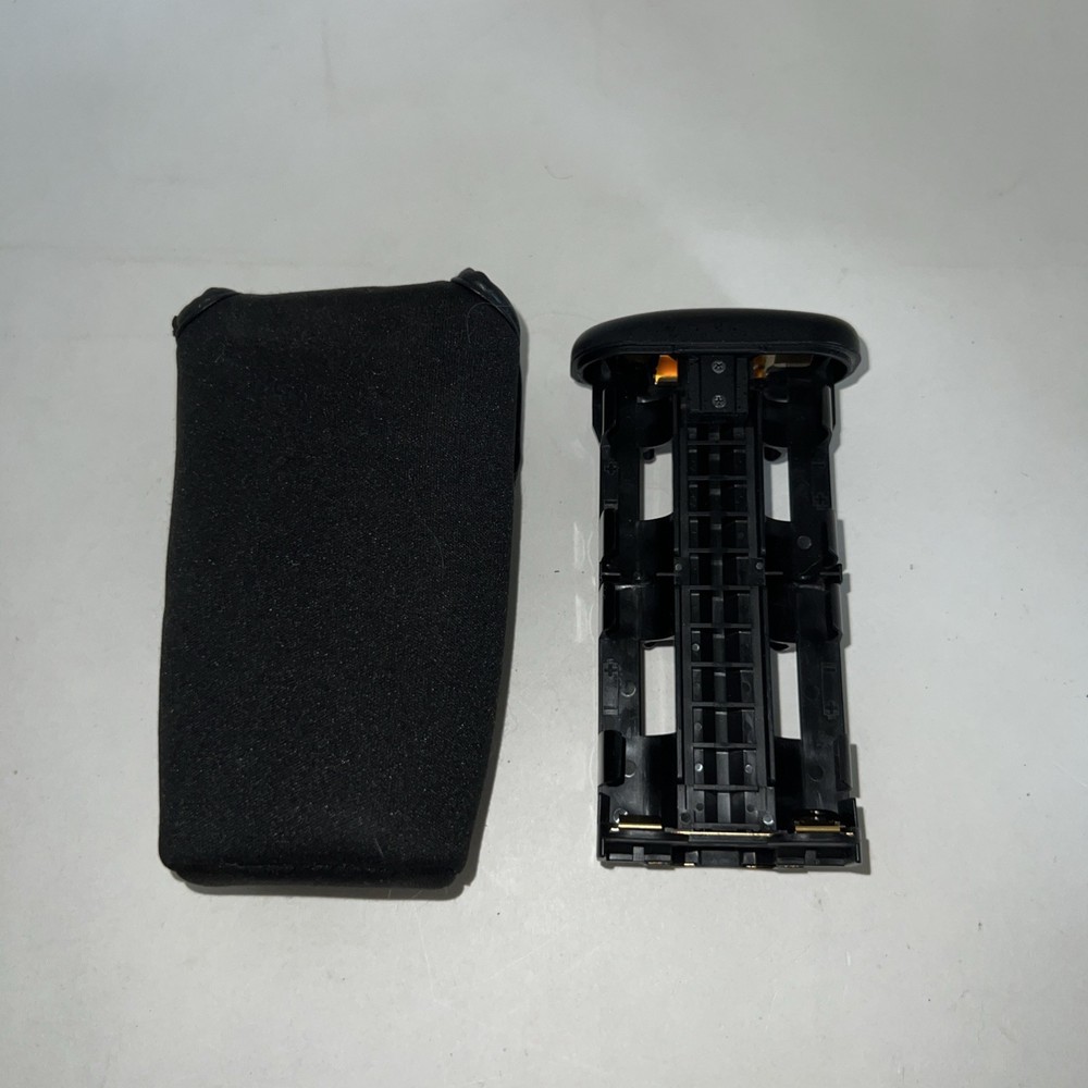 Nikon MS-D10 AA Battery Holder & Case
