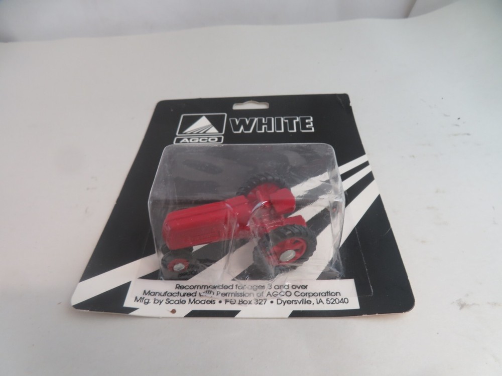 1/64th Scale White Tractor Die-cast Scale Models Agco Red