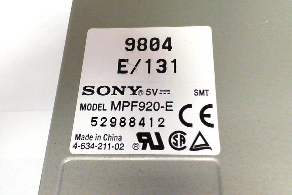 Sony 1.44MB 3.5" IDE Floppy Disk Drive Beige Front Model: MPF920-E