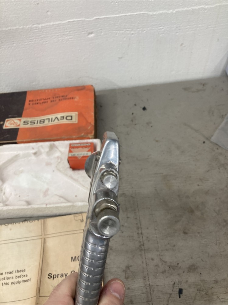 DeVilbiss Spray Gun MGB 501 Paint