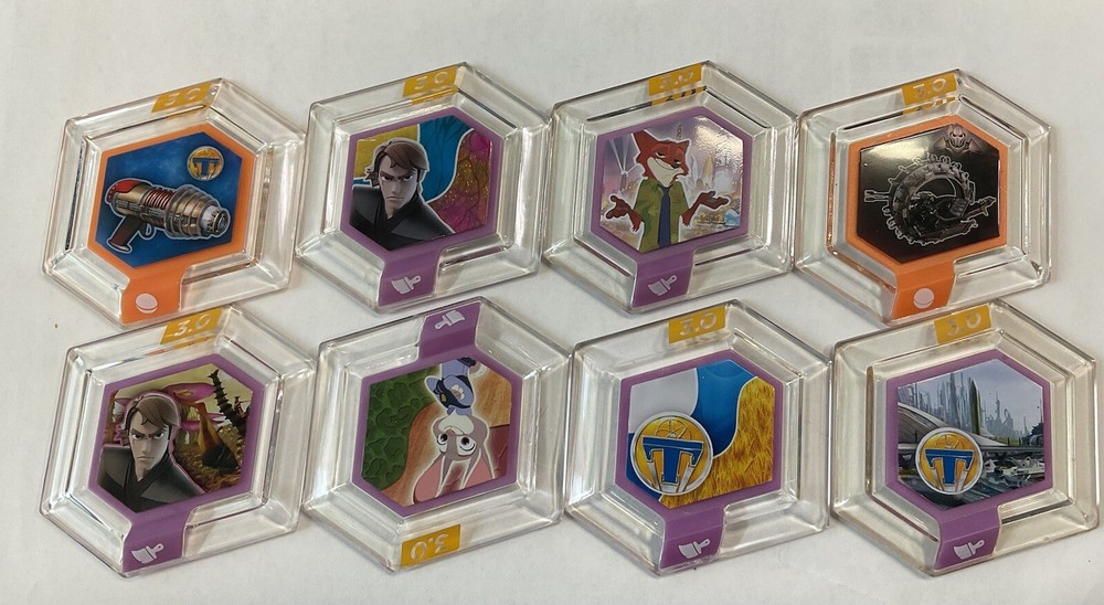 Disney Infinity Marvel Super Heroes Disc Holder Plus 12 Disc”s Read