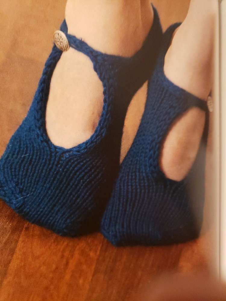 Under 200 By Knit Picks BOOKLET
