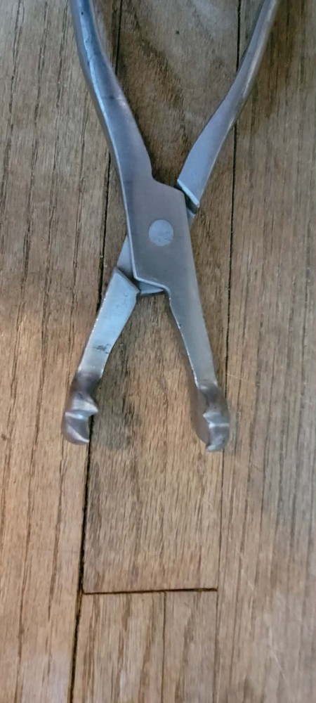 Kelly's equine cap extractor