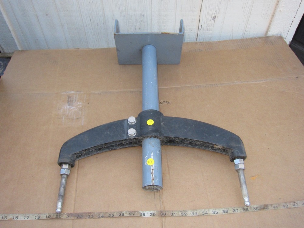 System Plast 2" Dia x18" (L) Leveling Foot, Used