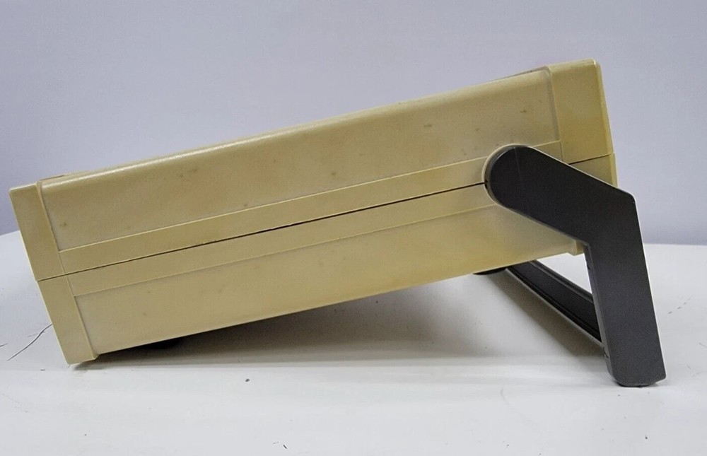 Goldstar FG-2002C Function Generator/ Operation Manual / Bnc Cable / Spare Fuse