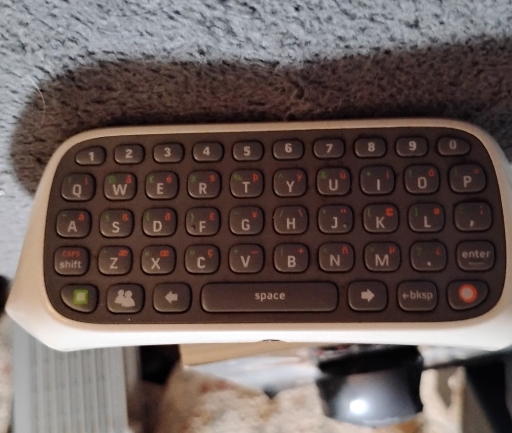 Microsoft Xbox 360 Chatpad QWERTY Keyboard Attachment for Controller