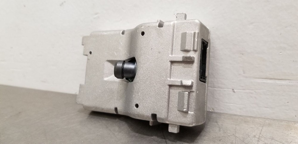 23 DODGE DURANGO FRONT VIEW WINDSHIELD MOUNTED CAMERA 68495638AC